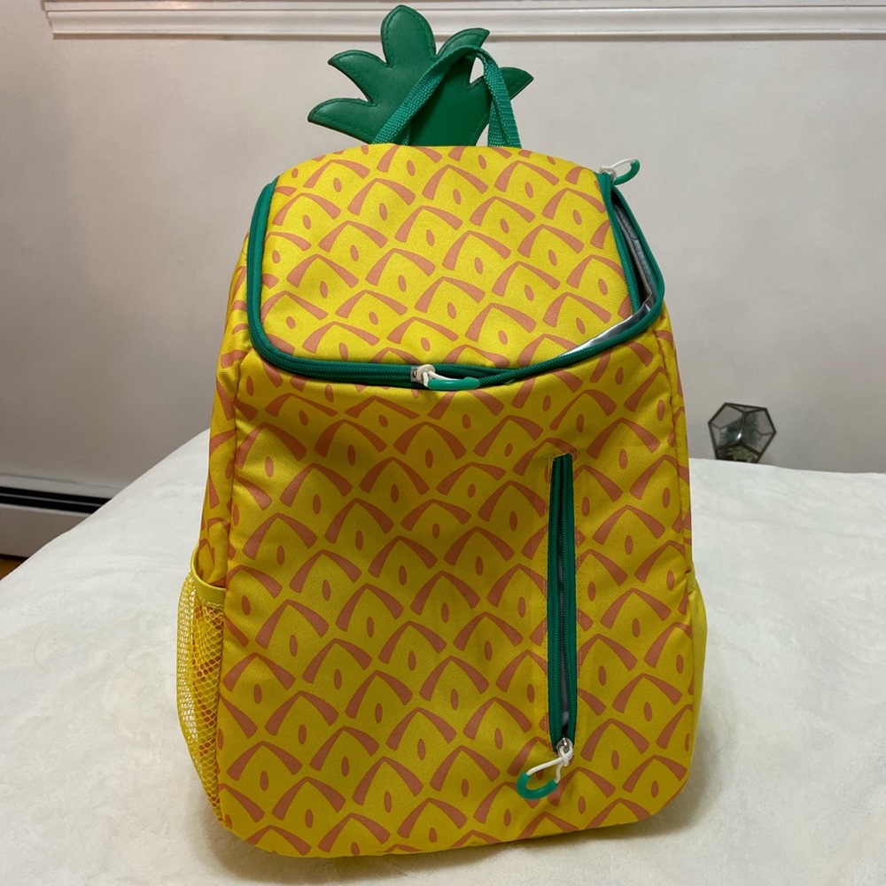 Pineapple cooler